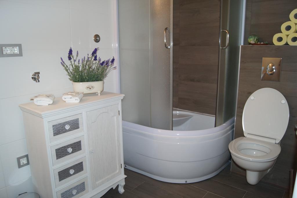 Studio Apartments Mirakul Split Bilik gambar